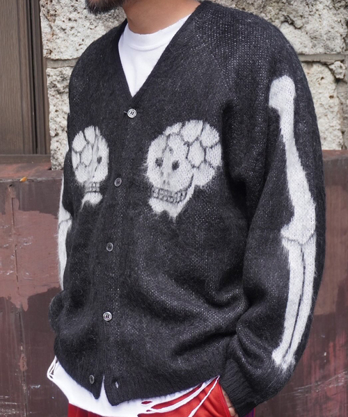 THRIFTY LOOK(スリフティールック)の「THRIFTY LOOK / スリフティ ルック Raglan Sleeve Logo Cardigan(カーディガン/ボレロ・メンズ・ブラック/ブラック系その他・MEDIUM/LARGE)」の2枚目の写真