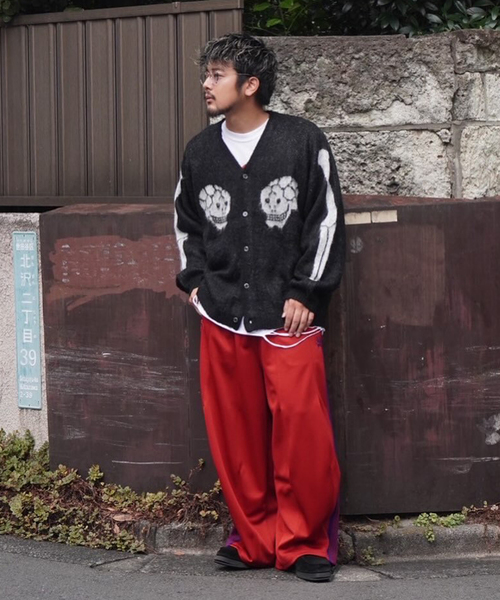 THRIFTY LOOK(スリフティールック)の「THRIFTY LOOK / スリフティ ルック Raglan Sleeve Logo Cardigan(カーディガン/ボレロ・メンズ・ブラック/ブラック系その他・MEDIUM/LARGE)」の3枚目の写真