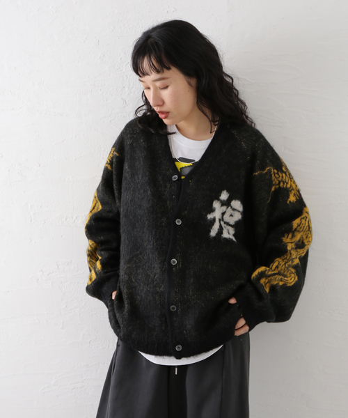 THRIFTY LOOK(スリフティールック)の「THRIFTY LOOK / スリフティ ルック Raglan Sleeve Logo Cardigan(カーディガン/ボレロ・メンズ・ブラック/ブラック系その他・MEDIUM/LARGE)」の4枚目の写真