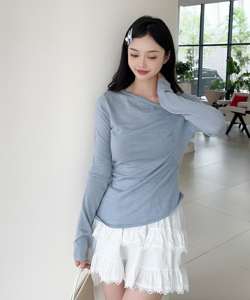 Jasmine Grandiflorum(ジャスミングランディフローラム)の「【Jasmine】アシンメトリーニットプルオーバー(ニット/セーター・レディース・アイボリー/ブラック/ブルー/ピンク・FREE)」の3枚目の写真