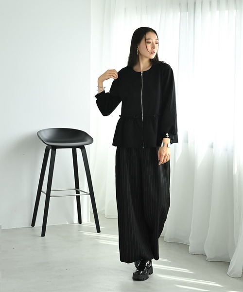STYLE DELI(スタイルデリ)の「【BLK001】ペプラムジップブルゾン(ブルゾン・レディース・ブラック/グレー・FREE)」の11枚目の写真