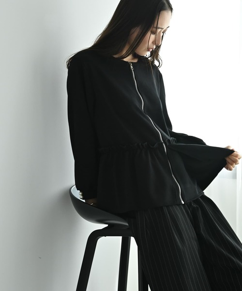 STYLE DELI(スタイルデリ)の「【BLK001】ペプラムジップブルゾン(ブルゾン・レディース・ブラック/グレー・FREE)」の14枚目の写真