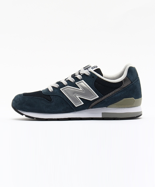 NEW BALANCE(ニューバランス)の「new balance スニーカー(スニーカー・レディース・ネイビー/ブラック/ライトグレー・25/25.5/24.5)」の4枚目の写真