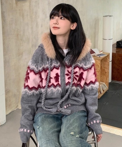 Sibra（シブラ）の「ファーフード付き ノルディック柄ニットジップブルゾン（その他アウター・レディース・グレー/ホワイト/ホワイト系その他/グレー系その他/ブラック・M）」の17枚目の写真