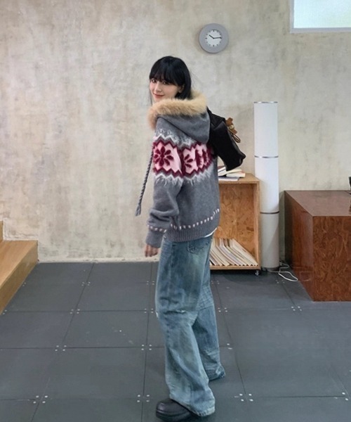 Sibra（シブラ）の「ファーフード付き ノルディック柄ニットジップブルゾン（その他アウター・レディース・グレー/ホワイト/ホワイト系その他/グレー系その他/ブラック・M）」の21枚目の写真