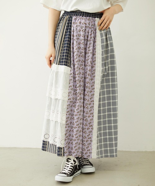 MILKFED.（ミルクフェド）の「PATCHED LONG SKIRT（スカート・レディース・オフホワイト/ライトパープル/ベージュ・ONE SIZE）」の3枚目の写真