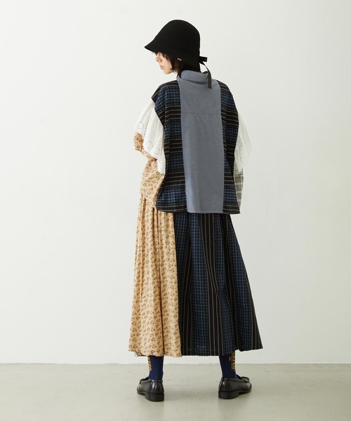 MILKFED.（ミルクフェド）の「PATCHED LONG SKIRT（スカート・レディース・オフホワイト/ライトパープル/ベージュ・ONE SIZE）」の21枚目の写真