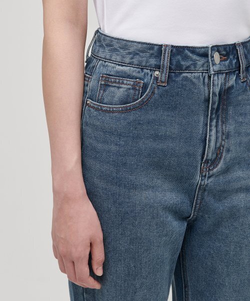 MUSINSA STANDARD WOMAN（ムシンサスタンダードウーマン）の「レディースママフィットデニムパンツ【ミディアムインディゴ】（デニムパンツ・レディース・その他・24/25/26）」の5枚目の写真