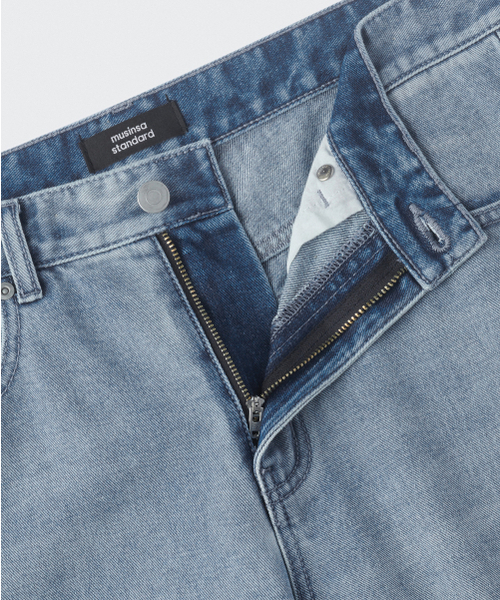 MUSINSA STANDARD（ムシンサスタンダード）の「ストレートグラデーションデニムパンツ[ライトインディゴ]（デニムパンツ・メンズ・その他・27/28/29/34/32/30/31/33/26）」の3枚目の写真
