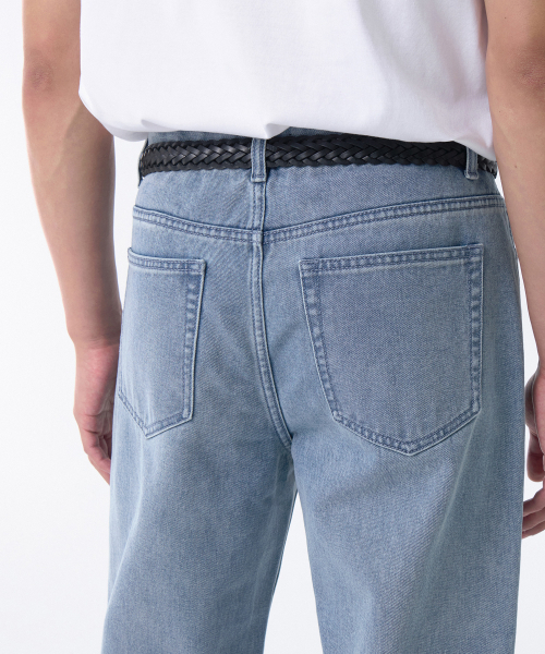 MUSINSA STANDARD（ムシンサスタンダード）の「ストレートグラデーションデニムパンツ[ライトインディゴ]（デニムパンツ・メンズ・その他・27/28/29/34/32/30/31/33/26）」の5枚目の写真