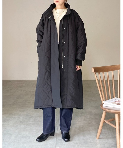 She's Closet(シーズクローゼット)の「中綿ロング丈Aラインスタンドカラー切替キルティングコート(ダウンジャケット/コート・レディース・アイボリー/カーキ/ブラック・FREE)」の17枚目の写真
