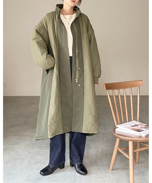 She's Closet(シーズクローゼット)の「中綿ロング丈Aラインスタンドカラー切替キルティングコート(ダウンジャケット/コート・レディース・アイボリー/カーキ/ブラック・FREE)」の21枚目の写真