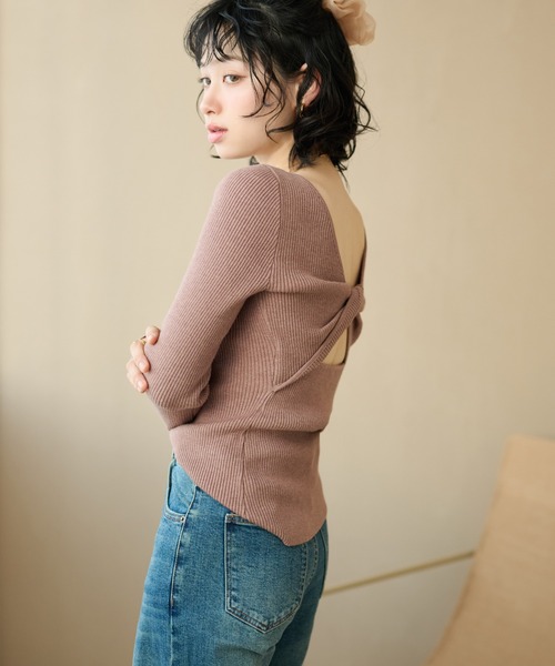 LAULEN(ローレン)の「back twist rib knit tops /バックツイストリブニットトップス(ニット/セーター・レディース・ピンク/ブラック・FREE)」の3枚目の写真