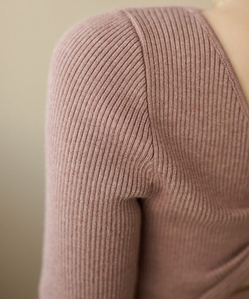 LAULEN(ローレン)の「back twist rib knit tops /バックツイストリブニットトップス(ニット/セーター・レディース・ピンク/ブラック・FREE)」の18枚目の写真