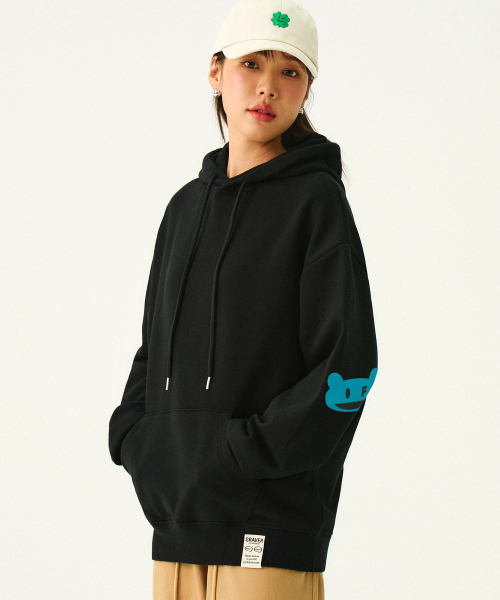 GRAVER（グレーバー）の「[UNISEX]エルボウ I LOVE フードパーカー_ブラック（パーカー・レディース・ブラック・LARGE/X-LARGE/SMALL/MEDIUM）」の2枚目の写真