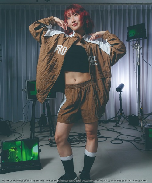 BACK TO THE FIELD（バック トゥー ザ フィールド）の「【MLB】ナイロントラックセットアップ（パーカー・レディース・ブラック/ブラウン/レッド・FREE）」の4枚目の写真