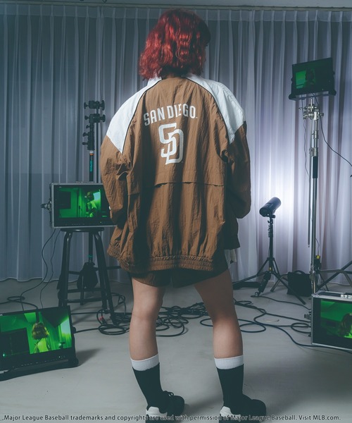 BACK TO THE FIELD（バック トゥー ザ フィールド）の「【MLB】ナイロントラックセットアップ（パーカー・レディース・ブラック/ブラウン/レッド・FREE）」の5枚目の写真