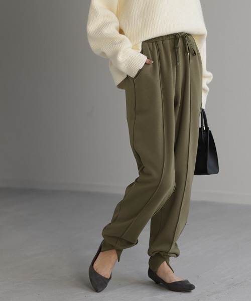 HUG.U（ハグユー）の「暖か裏ボア ジョガーパンツ（スウェットパンツ・レディース・カーキ/ブラック/グレー・M/L）」の4枚目の写真