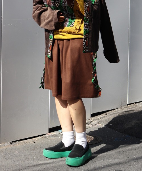 moyan ecri(モヤン エクリ)の「<moyan ecri>サイドフリルミドルパンツ SIDE FRILL MIDDLE PANTS(その他パンツ・メンズ・ブラウン/ダークブラウン/ベージュ/ダークグレー・L/M)」の3枚目の写真