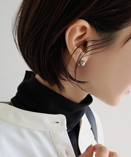 evernavy(エバーネイビー)の「【金属アレルギー対応/サージカルステンレス】ボールピアス(ピアス(両耳用)・レディース・ゴールド/シルバー・FREE)」の9枚目の写真
