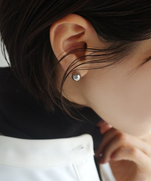 evernavy(エバーネイビー)の「【金属アレルギー対応/サージカルステンレス】ボールピアス(ピアス(両耳用)・レディース・ゴールド/シルバー・FREE)」の7枚目の写真