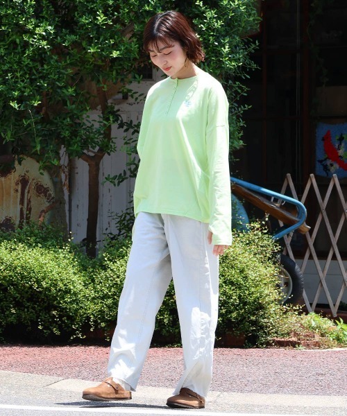KRIFF MAYER Lady's Collection（クリフメイヤーレディースコレクション）の「【紫外線対策】UVカットさらコクーンロンT（Tシャツ/カットソー・レディース・ブルー/グレー/ライム/ブラック・MEDIUM/LARGE）」の11枚目の写真
