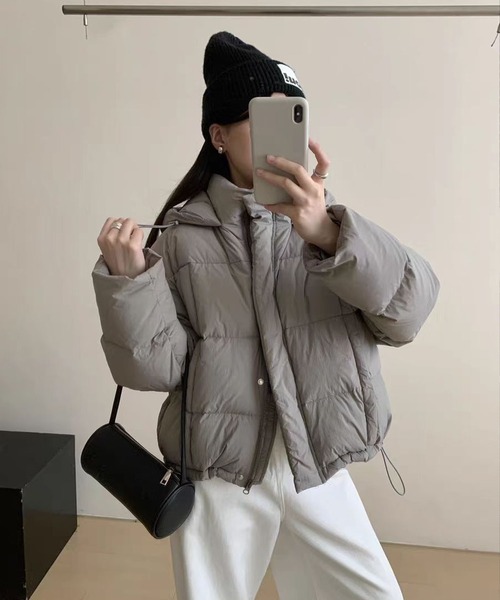 nonomi(ノノミ)の「オーバーサイズフードショートダウンジャケット(ダウンジャケット/コート・レディース・グレー/ライトベージュ/ブラック/イエロー・FREE)」の3枚目の写真