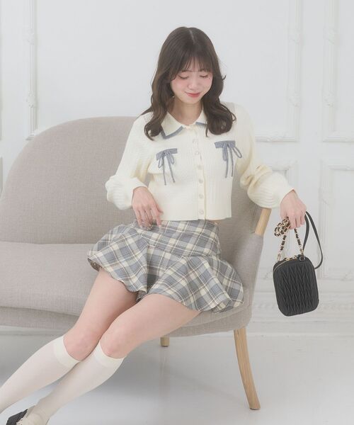 MAJESTIC LEGON(マジェスティックレゴン)の「バイカラーリボンケーブルニットカーデ(カーディガン/ボレロ・レディース・アイボリー/グレー/ネイビー/ピンク・MEDIUM)」の7枚目の写真