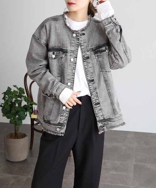 atONE(アットワン)の「カットオフデニムジャケット(デニムジャケット・レディース・ブルー/ブラック系その他5/ダークネイビー/ブルー系/ネイビー系/ブラック系その他6・M-L/LL~3L/4L~5L/4/2/3)」の9枚目の写真