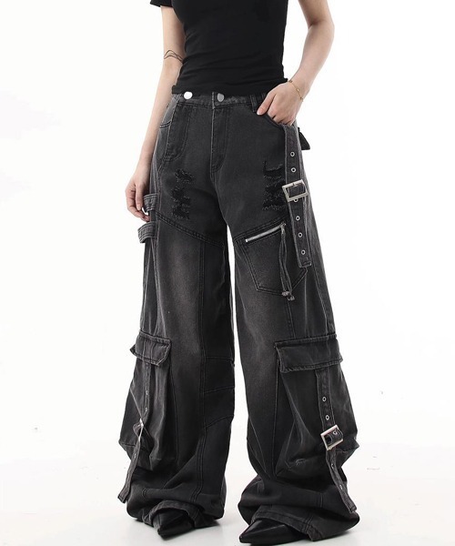 Ressaca（レサーカ）の「ダメージ加工ワイドカーゴデニムパンツ（デニムパンツ・レディース・ブラック/ブルー・XL/M/L）」の5枚目の写真