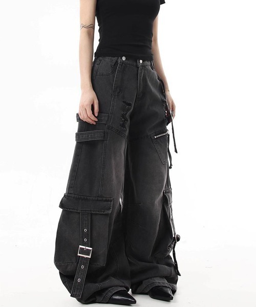 Ressaca（レサーカ）の「ダメージ加工ワイドカーゴデニムパンツ（デニムパンツ・レディース・ブラック/ブルー・XL/M/L）」の7枚目の写真