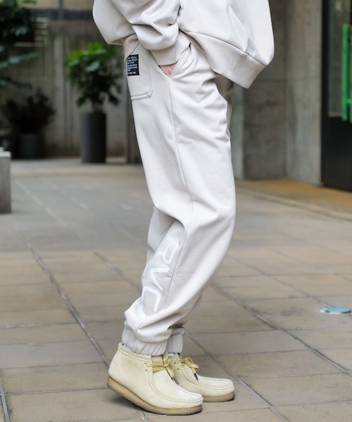RVCA(ルーカ)の「RVCA メンズ RVCA×AZUL WRWB PANT セットアップボトムス 【2025年秋冬モデル】(その他パンツ・メンズ・ブラック/ホワイト系その他・FREE)」の1枚目の写真