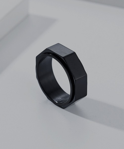 SBG(エスビー)の「SBG オクタゴンリング(リング・メンズ・シルバー/ブラック/ゴールド・16号/18号/21号)」の2枚目の写真