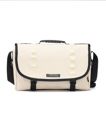 ART MUSHR（アートマッシュール）の「two wave messenger bag (ivory)（メッセンジャーバッグ）」