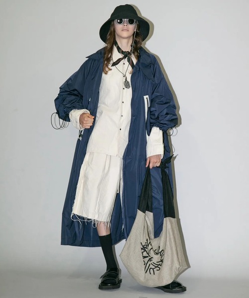 my beautiful landlet(マイビューティフルランドレット)の「【my beautiful landlet】NYLON TAFFETA WATER PROOF LONG COAT(その他アウター・メンズ・ブラック/ベージュ/ネイビー・1/2/0)」の14枚目の写真