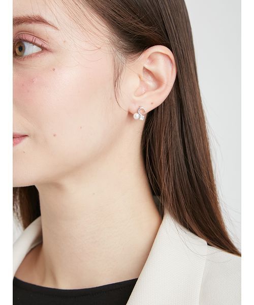 CELFORD(セルフォード)の「Cロゴビジューパールプチピアス(ピアス(両耳用)・レディース・ゴールド/シルバー・F)」の6枚目の写真
