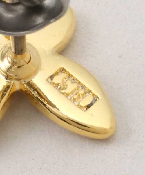 La TOTALITE（ラトータリテ）の「STELLAR HOLLYWOOD/ステラハリウッド バタフライロングピアス（ピアス（両耳用）・レディース・ゴールド・FREE）」の4枚目の写真