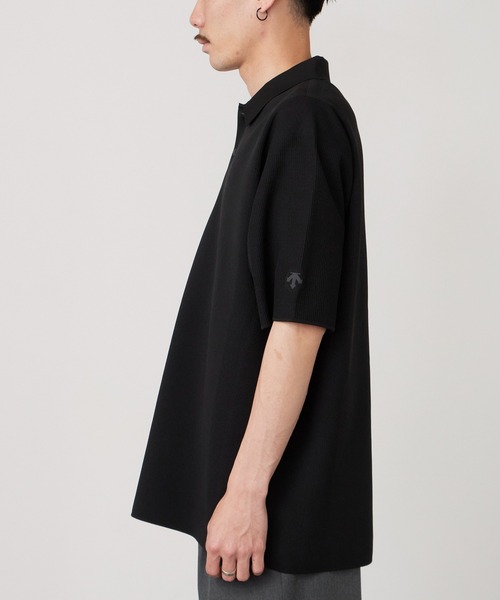 DESCENTE ALLTERRAIN（デサント　オルテライン）の「DESCENTE ALLTERRAIN/デサントオルテライン FUSIONKNIT POLO SHIRT フュージョンニット ポロシャツ ストレッチ 抗菌防臭 2026年 夏 夏服（ポロシャツ・メンズ・ブラック・M/L/O）」の7枚目の写真