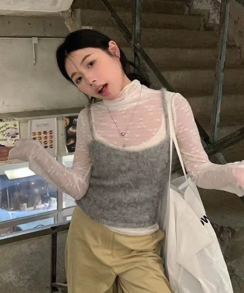 LADY LIKE(レディライク)の「プチハイネック小花柄シアートップス(Tシャツ/カットソー・レディース・ホワイト/アイボリー/ブラック・M)」の6枚目の写真