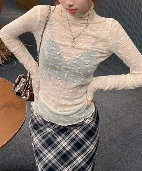 LADY LIKE(レディライク)の「プチハイネック小花柄シアートップス(Tシャツ/カットソー・レディース・ホワイト/アイボリー/ブラック・M)」の10枚目の写真