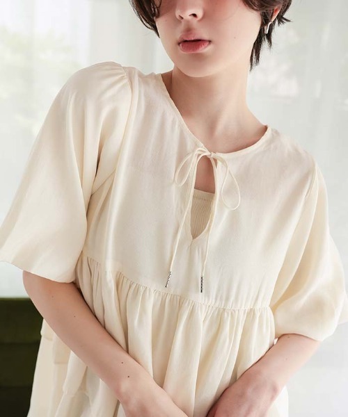 titivate(ティティベイト)の「マルチwayティアードフリルチュニックトップス(Tシャツ/カットソー・レディース・ベージュ/オレンジ/オフホワイト/ブラック・M/L/S)」の11枚目の写真