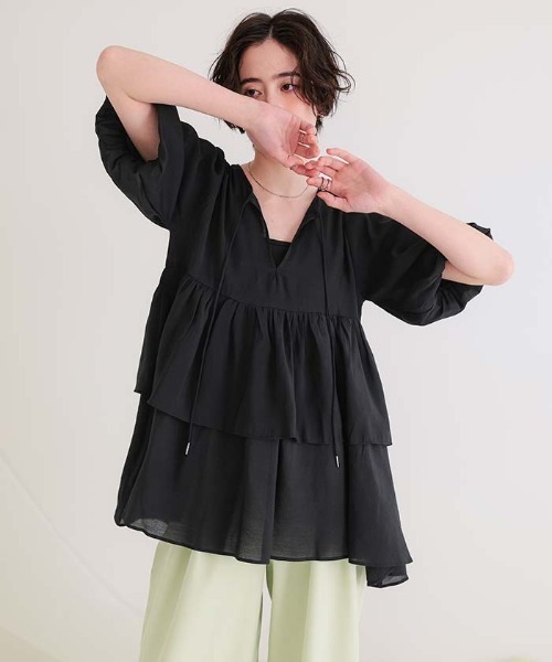 titivate(ティティベイト)の「マルチwayティアードフリルチュニックトップス(Tシャツ/カットソー・レディース・ベージュ/オレンジ/オフホワイト/ブラック・M/L/S)」の17枚目の写真