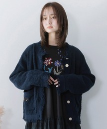 iS ScoLar（イズスカラー）の「561219：蝶刺繍×蝶ボタン付きニットカーディガン（カーディガン/ボレロ）」