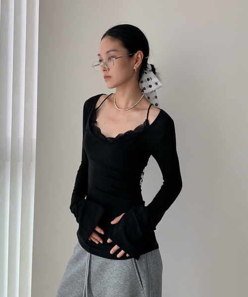VIBGYOR(ヴィブジョー)の「【EIZZ/アイズ】レイヤード風 レースネック ロングスリーブTシャツ タイトトップス(Tシャツ/カットソー・レディース・ブラック/ホワイト・FREE)」の4枚目の写真