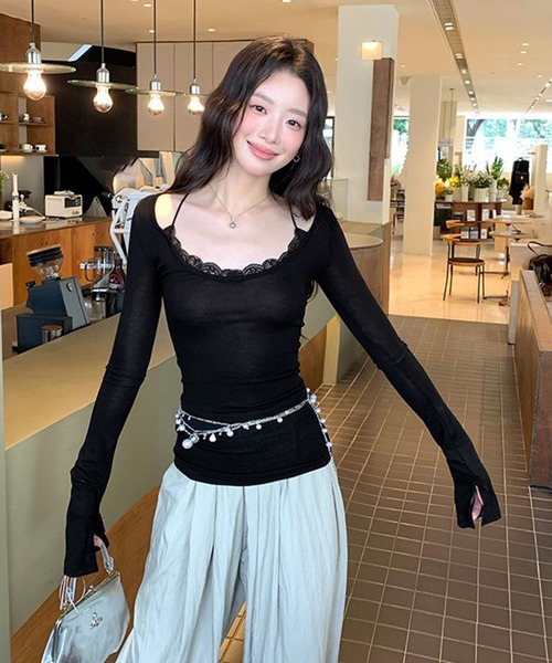 VIBGYOR(ヴィブジョー)の「【EIZZ/アイズ】レイヤード風 レースネック ロングスリーブTシャツ タイトトップス(Tシャツ/カットソー・レディース・ブラック/ホワイト・FREE)」の7枚目の写真