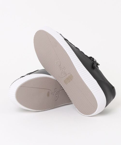 UnReef(アンリーフ)の「レースアップスニーカー(スニーカー・レディース・ブラック/ホワイト系その他・22.5cm/23.0cm/23.5cm/24.0cm/24.5cm)」の4枚目の写真