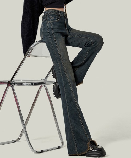 Teem Store(チームストア)の「ウォッシュ加工 ストレッチフレアデニム 美脚効果(デニムパンツ・レディース・ブルー/サックスブルー・L/M)」の9枚目の写真