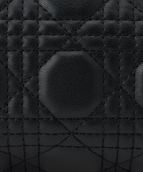 INGNI（イング）の「キルティングチェーンボストンバッグ（ボストンバッグ・レディース・アイボリー/サックスブルー/ブラック・-）」の9枚目の写真