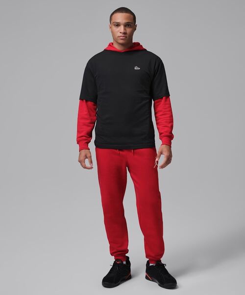 JORDAN BRAND(ジョーダンブランド)の「ジョーダン メンズ スニーカー パッチ Tシャツ / Jordan Men's Sneaker Patch T-Shirt IF3107-010 Black(Tシャツ/カットソー・メンズ・ブラック・XL/S/M/L/2XL)」の2枚目の写真