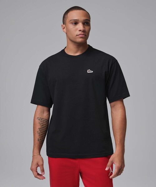 JORDAN BRAND(ジョーダンブランド)の「ジョーダン メンズ スニーカー パッチ Tシャツ / Jordan Men's Sneaker Patch T-Shirt IF3107-010 Black(Tシャツ/カットソー・メンズ・ブラック・XL/S/M/L/2XL)」の13枚目の写真